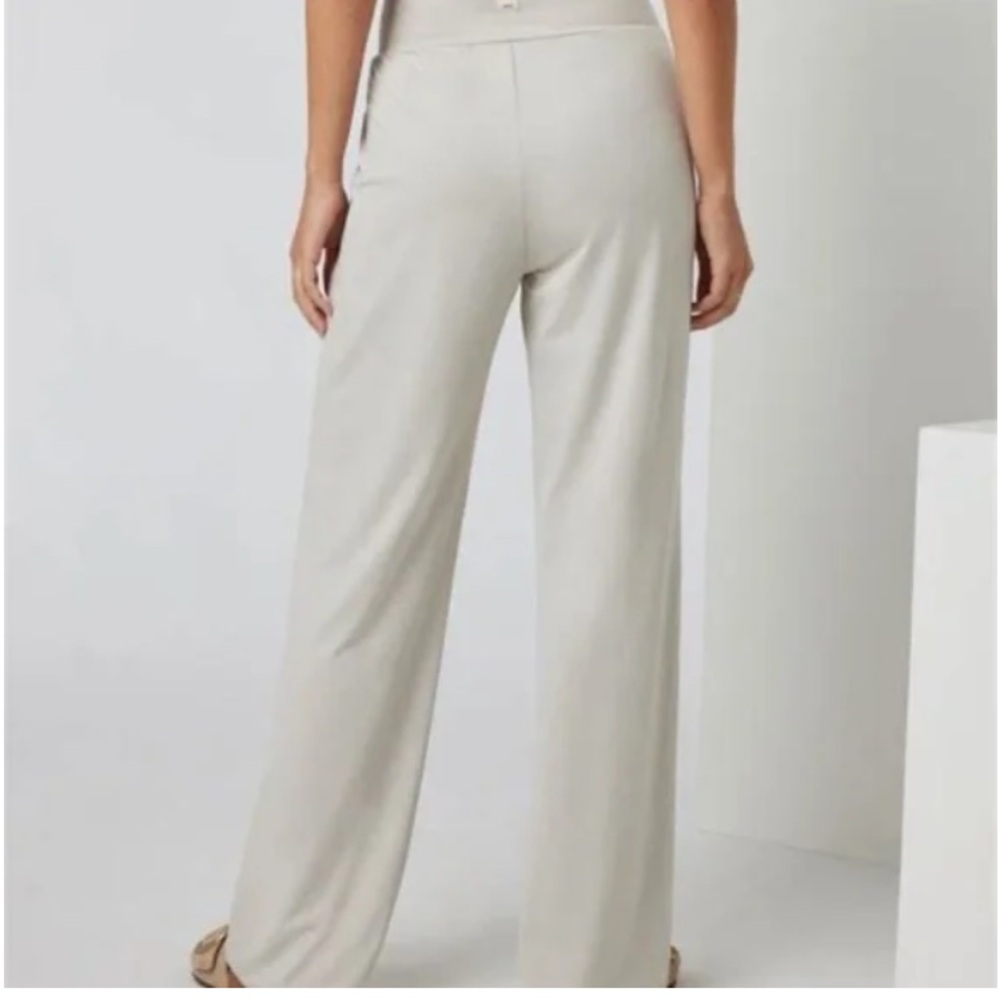 Vuori Women's Wide-Leg lux at ease